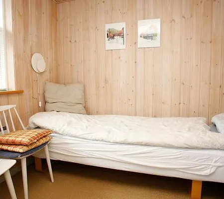 Three-bedroom Holiday In 49